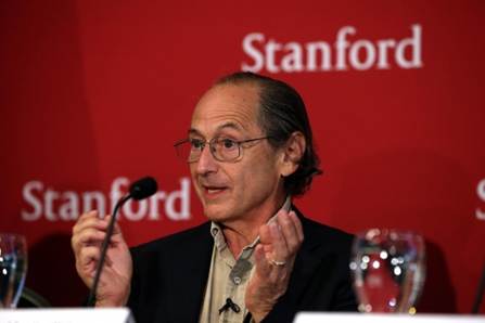 Nobel laureate Michael Levitt speaking at Stanford University